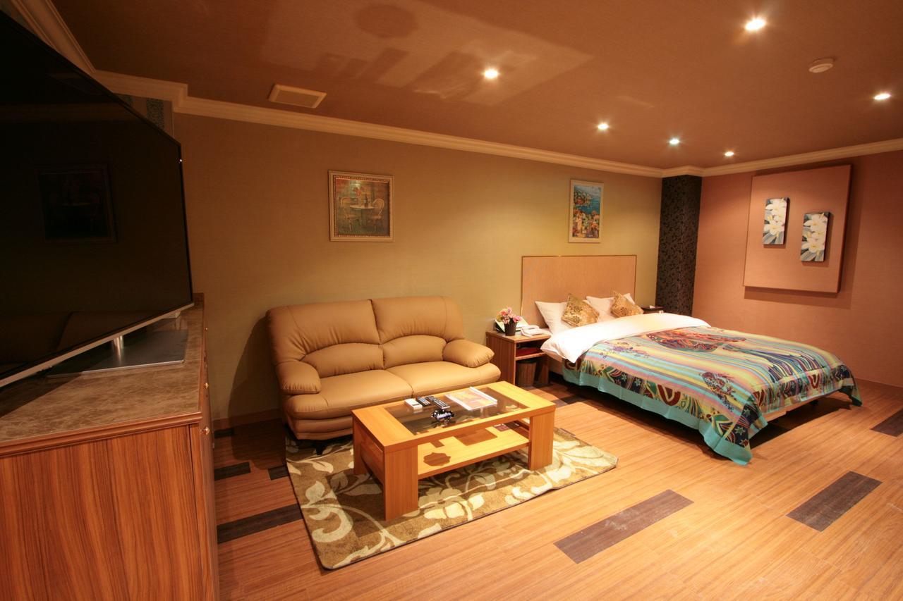 Sari Seki Inter (Adults Only) Hotell Kameyama Exteriör bild